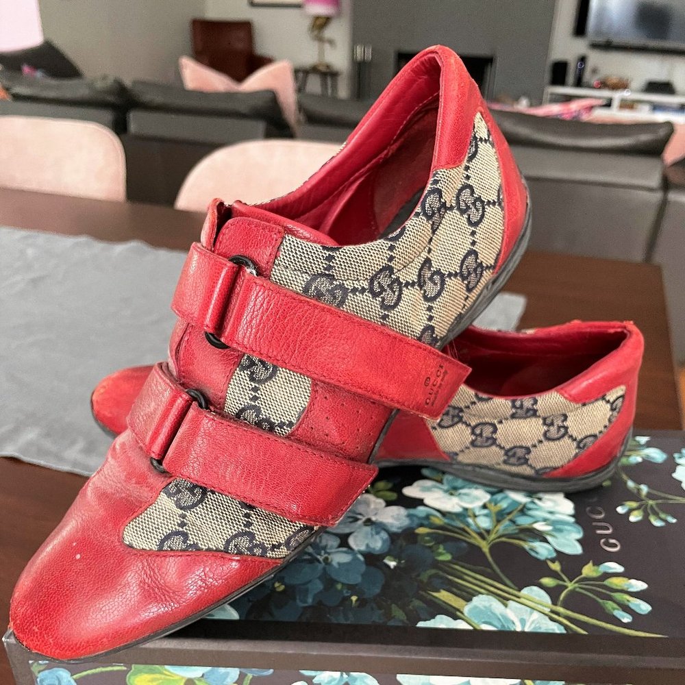 Gucci Vintage Logo Sneakers
